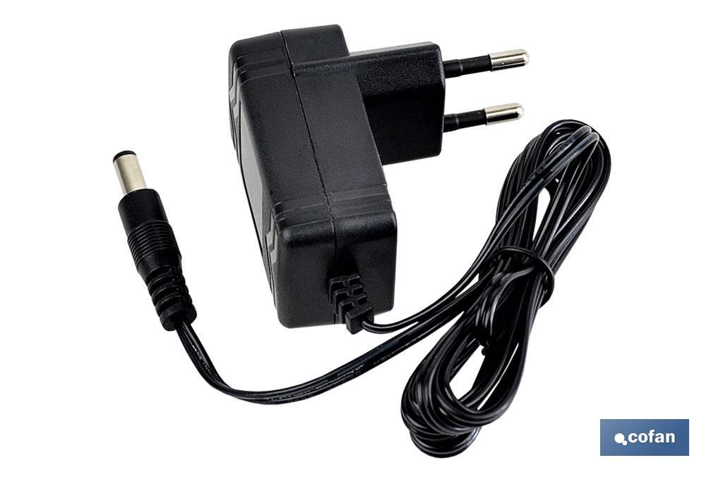 Cargador de batería para cortacésped manual Cofan | Potencia 3,6 V | Potencia máxima 5,5 V